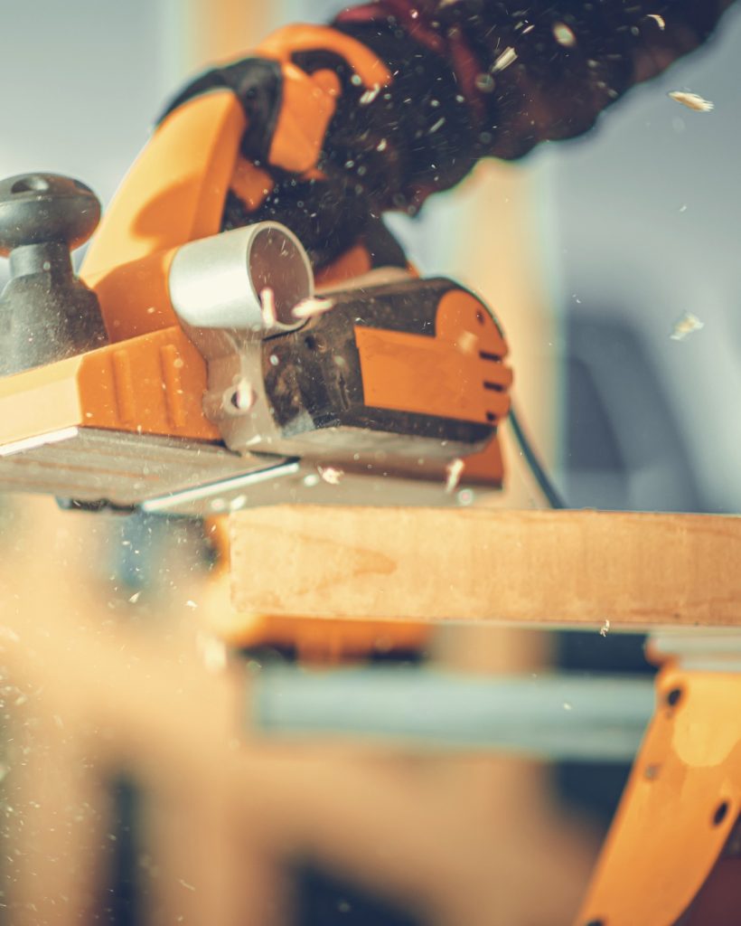 Carpenter with Corded Planer Carpenter with Corded Planer